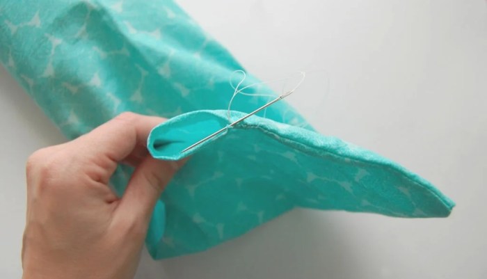 Easy DIY Heating Pad | Pronounce | Scratch Mommy How to make a homemade heating pad