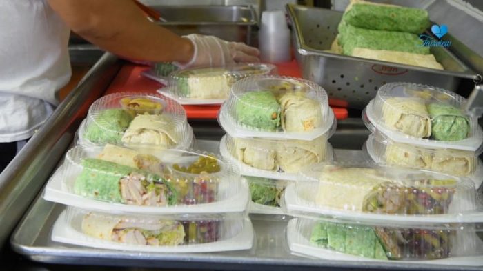 How should i eat after a colostomy