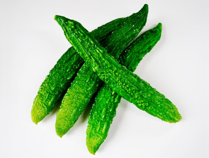 Bitter melon benefits and nutrition