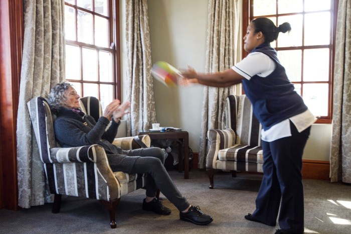 Decoding of basic emotions from dynamic visual cues in dementia ... Visual clues to dementia diagnosis